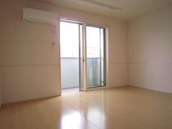 物件内観写真6　(居室)