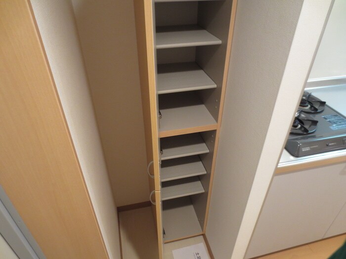 物件内観写真12　(靴箱)