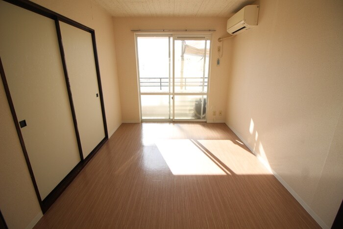 物件内観写真5　(居室)