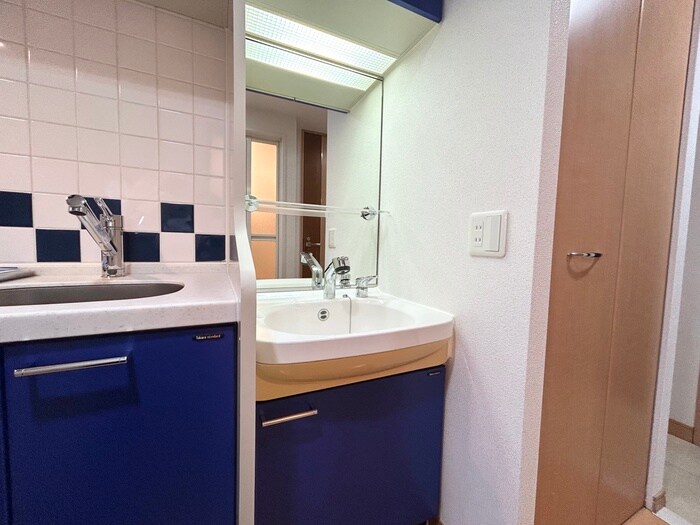 物件内観写真12　(洗面)