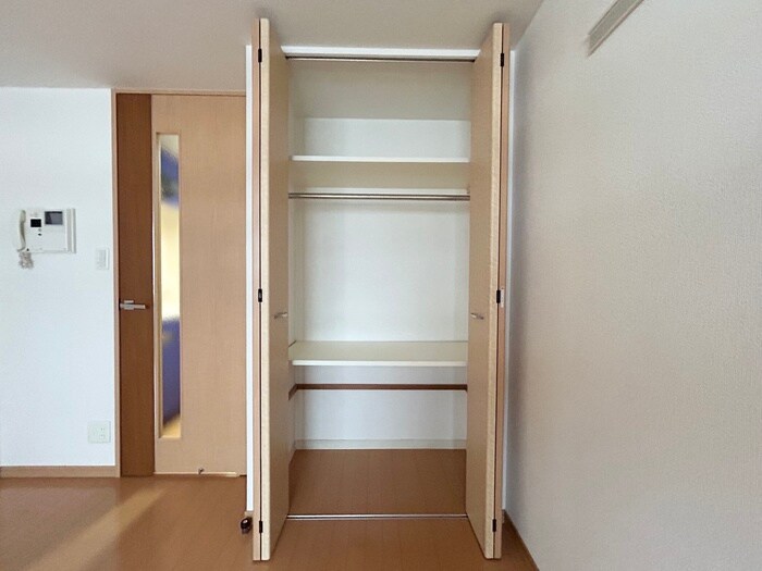 物件内観写真13　(収納)
