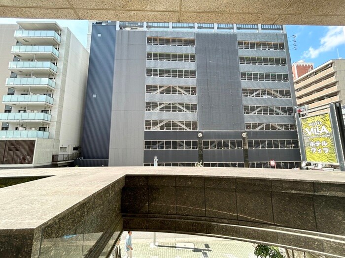 物件内観写真15　(室内からの展望)