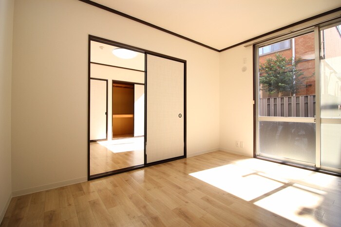 物件内観写真15　(居室)