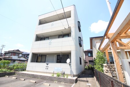 グランデ・ユ－ヴェ外観写真