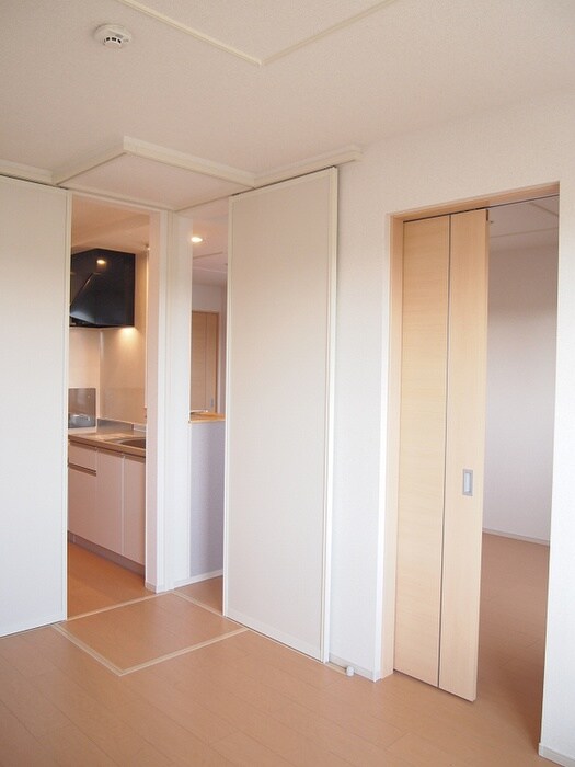 物件内観写真9　(居室)