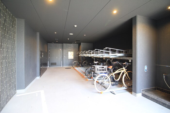 物件外観写真6　(駐輪場)