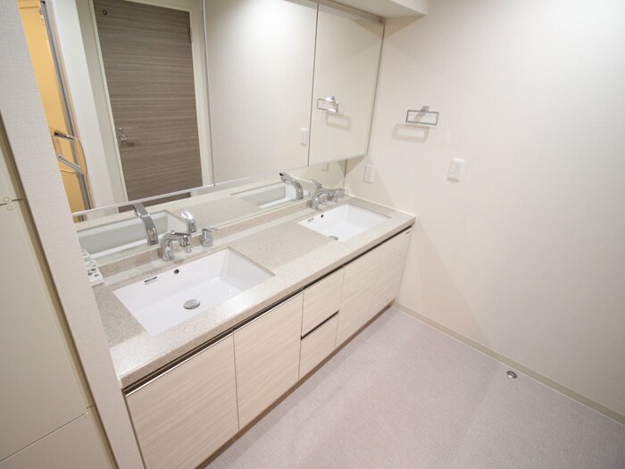 物件内観写真12　(居室)