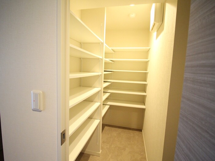 物件内観写真18　(靴箱)