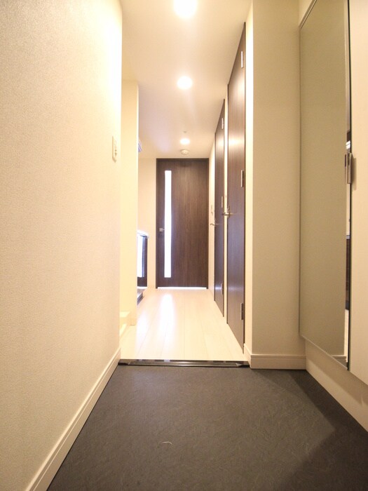 物件内観写真18　(玄関)