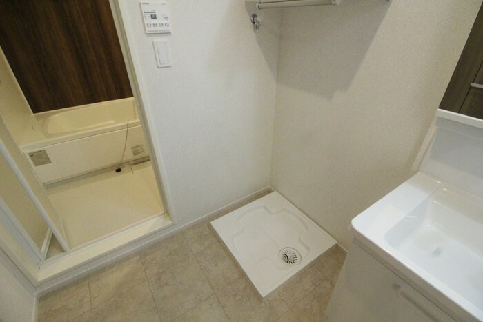 物件内観写真14　(洗濯機置場)