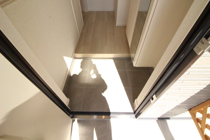 物件内観写真15　(玄関)