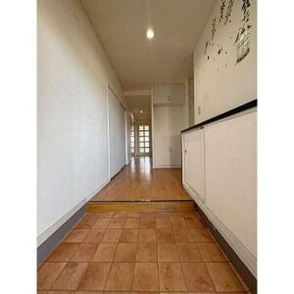 物件内観写真9　(廊下)
