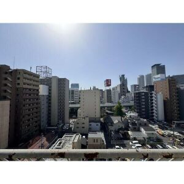 物件内観写真10　(室内からの展望)