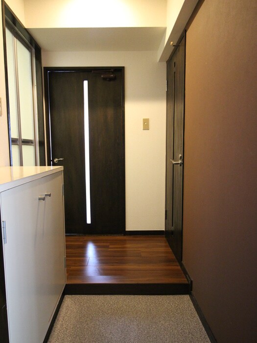 物件内観写真22　(玄関)