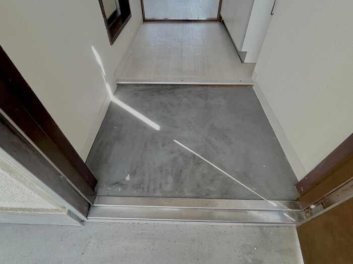 物件内観写真17　(玄関)