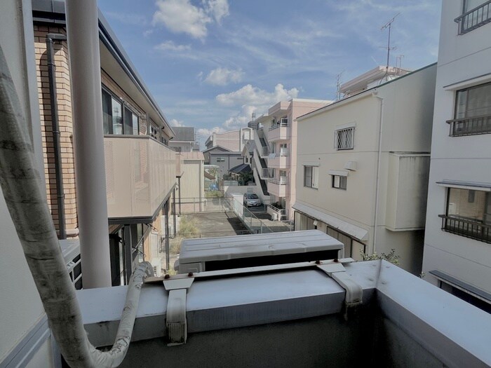 物件内観写真20　(室内からの展望)