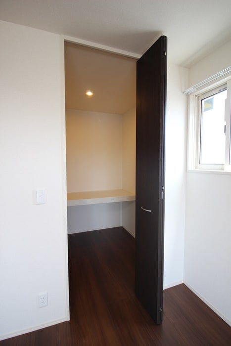 物件内観写真11　(収納)