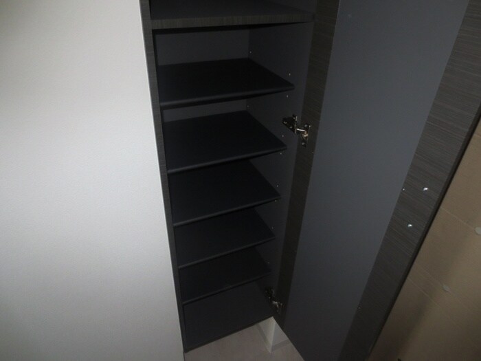 物件内観写真8　(靴箱)