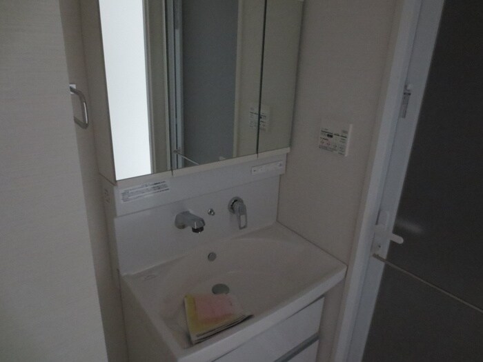 物件内観写真10　(洗面)