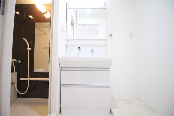 物件内観写真11　(洗濯機置場)