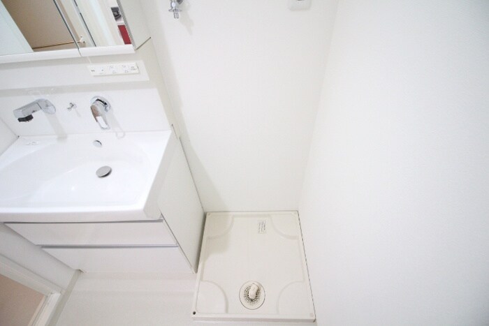 物件内観写真16　(洗濯機置場)