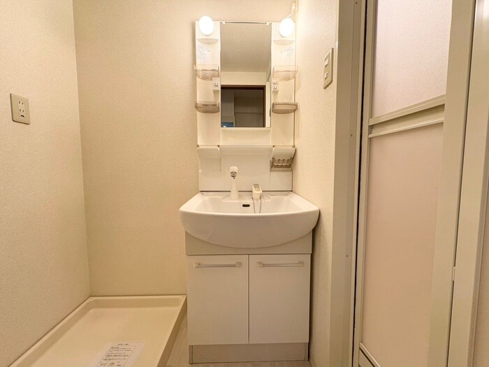 物件内観写真12　(洗面)