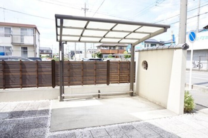 物件外観写真3　(駐輪場)