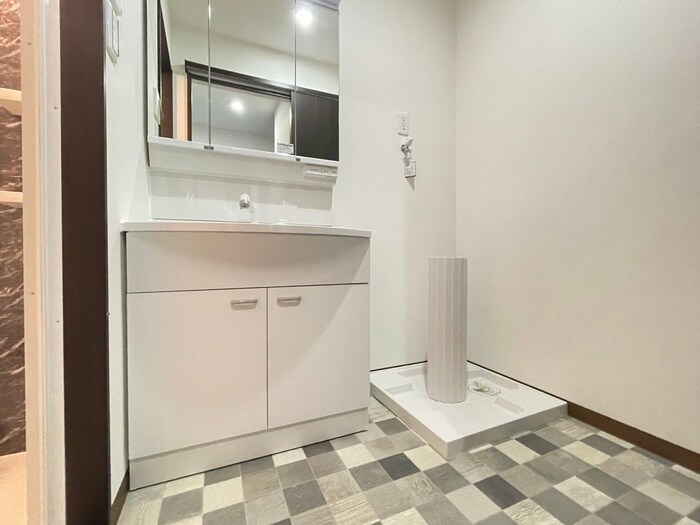 物件内観写真12　(洗濯機置場)