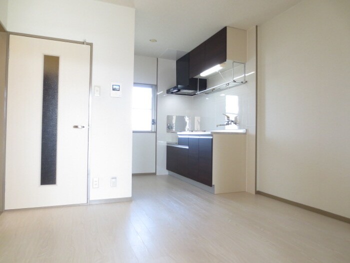 物件内観写真4　(居室)