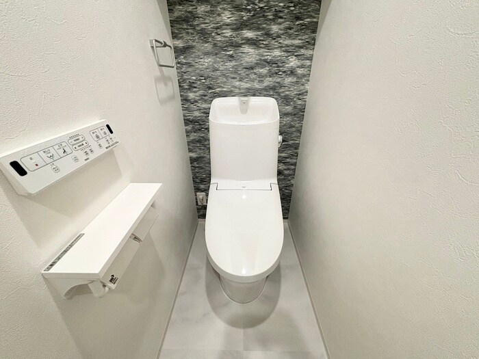 物件内観写真9　(トイレ)