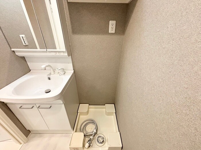 物件内観写真13　(洗濯機置場)