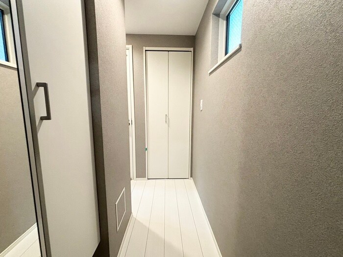 物件内観写真17　(廊下)