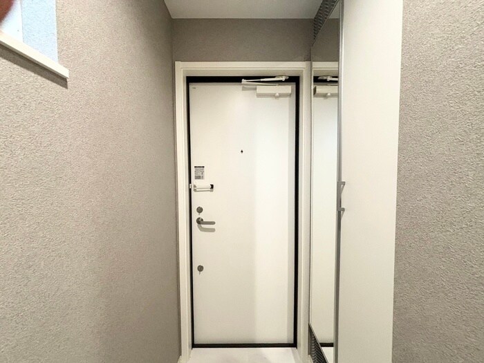物件内観写真18　(玄関)