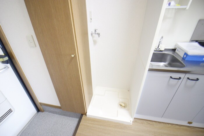 物件内観写真14　(洗濯機置場)