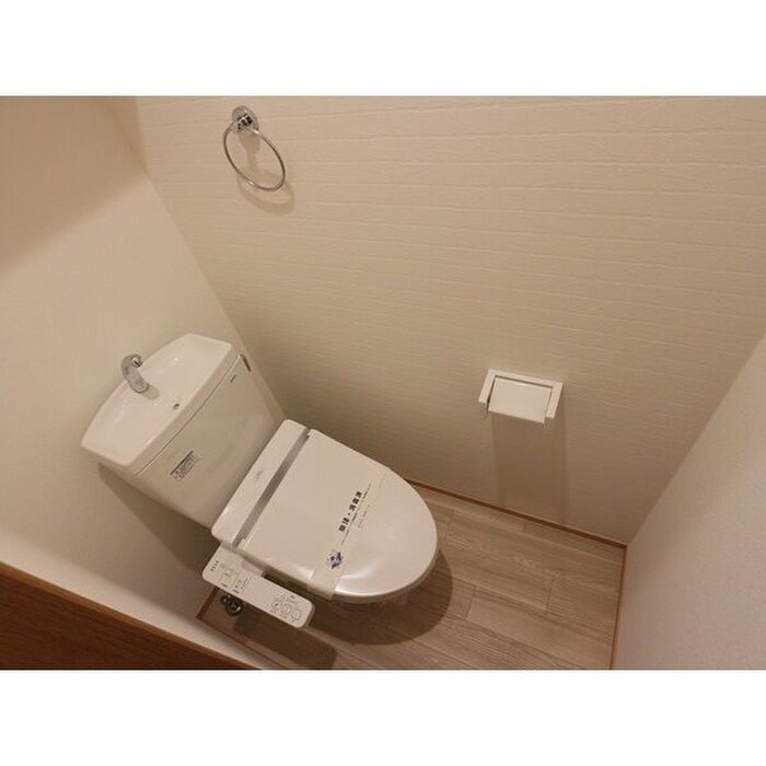 物件内観写真8　(トイレ)