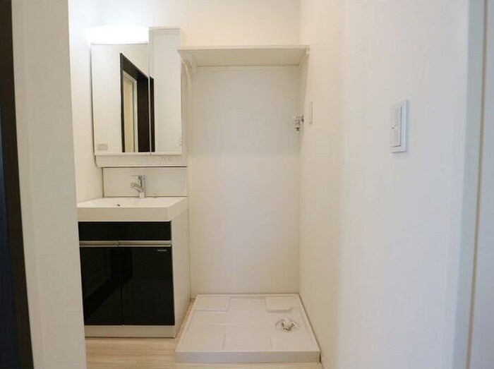 物件内観写真16　(洗濯機置場)