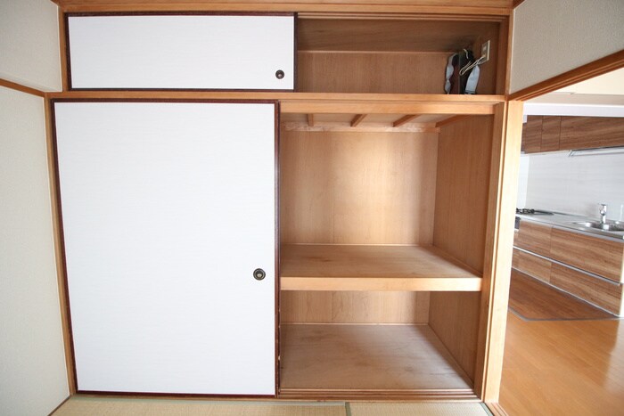 物件内観写真10　(収納)