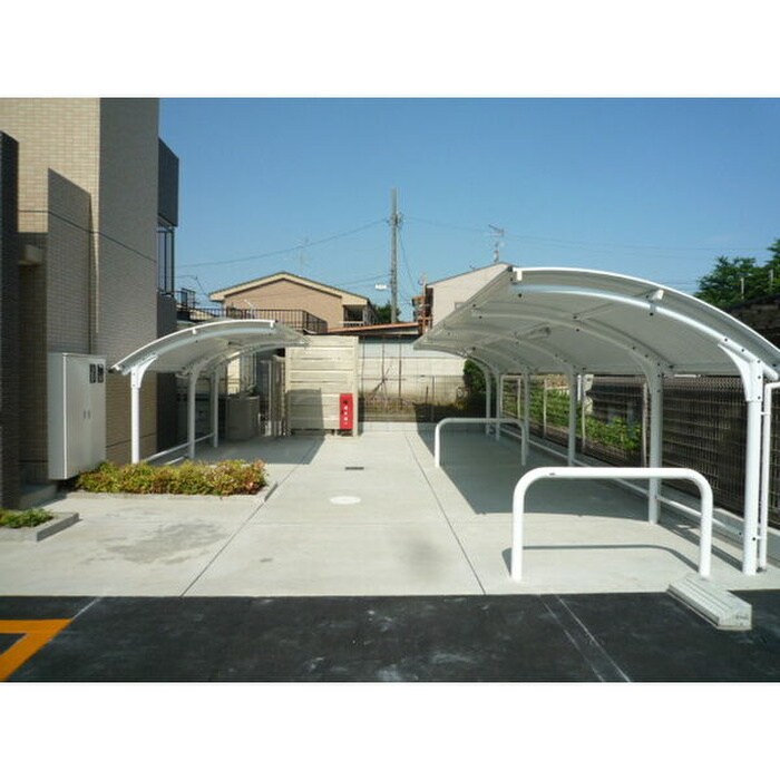 物件外観写真6　(駐輪場)