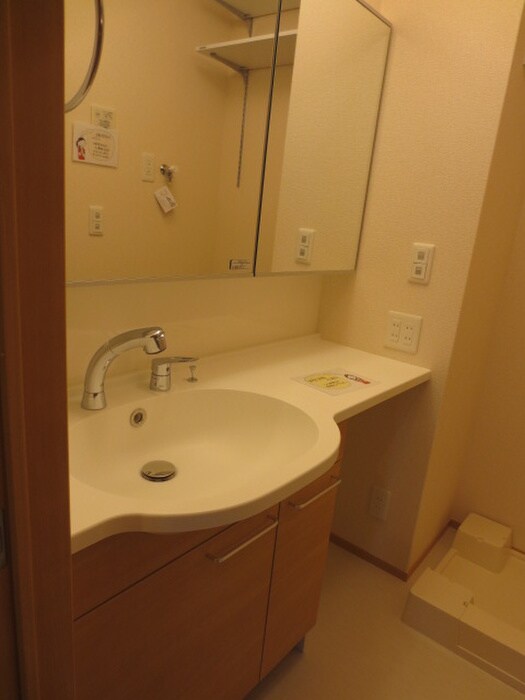 物件内観写真12　(洗面)