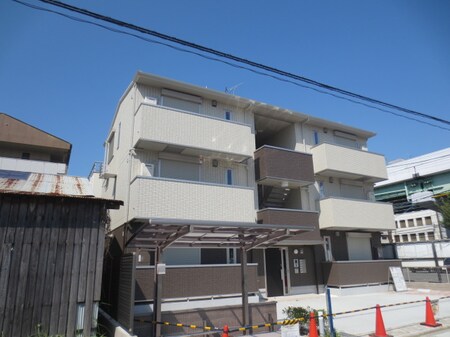 エメ　シャトン外観写真