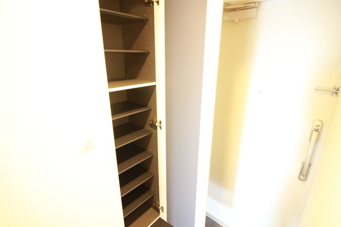 物件内観写真8　(収納)
