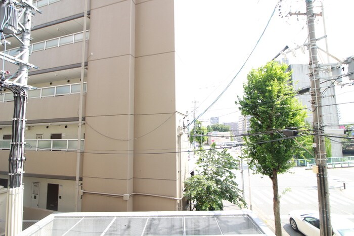 物件内観写真16　(室内からの展望)