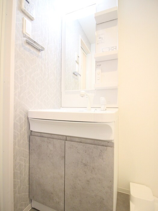 物件内観写真11　(洗面)