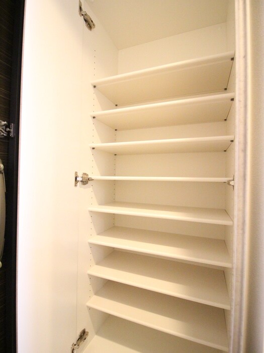 物件内観写真15　(靴箱)