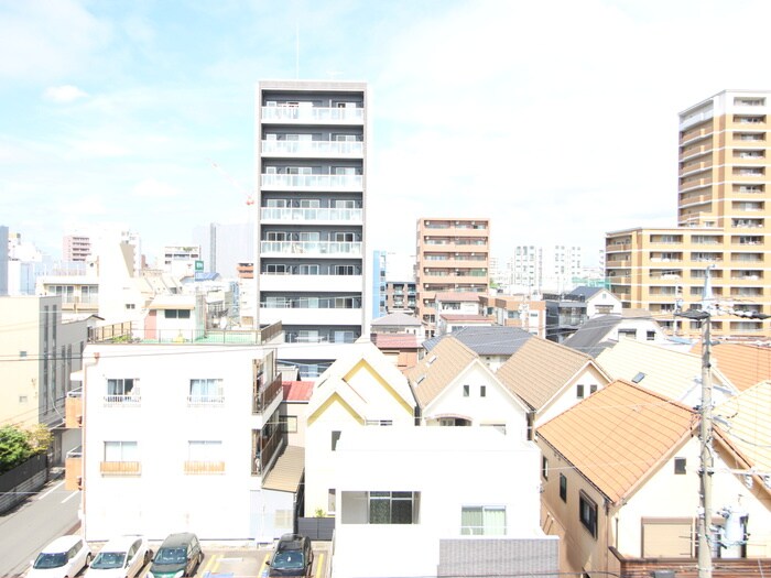 物件内観写真16　(室内からの展望)