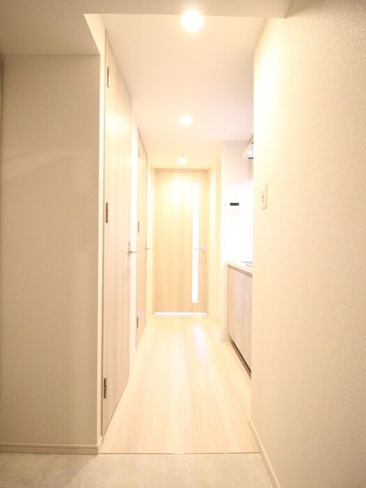 物件内観写真17　(玄関)