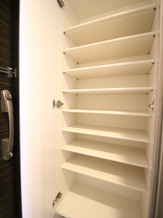 物件内観写真17　(靴箱)