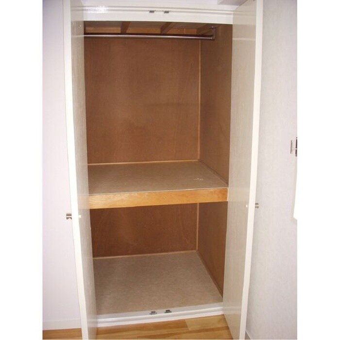 物件内観写真12　(収納)