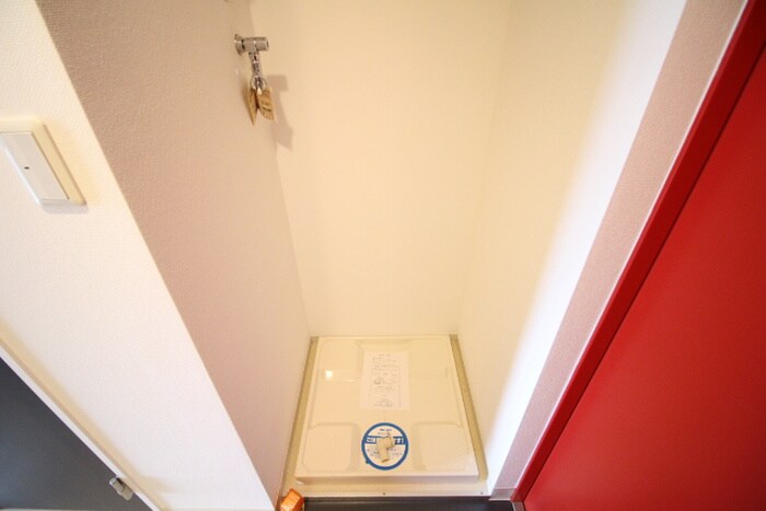 物件内観写真13　(洗濯機置場)