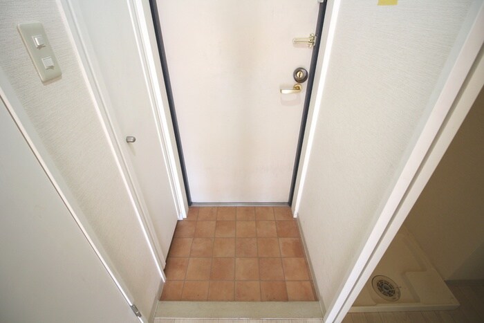 物件内観写真14　(玄関)